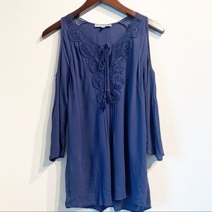 Daniel Rainn | Cold Shoulder Top Sz M